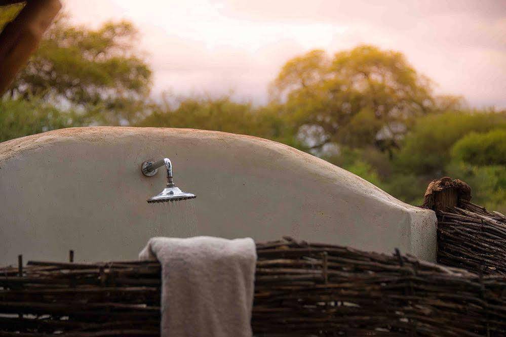 Sanctuary Swala Hotel Babati ภายนอก รูปภาพ